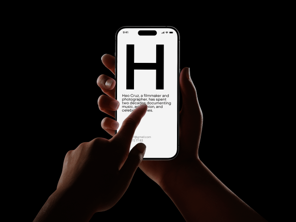 hand holding phone mockup with black backround 4